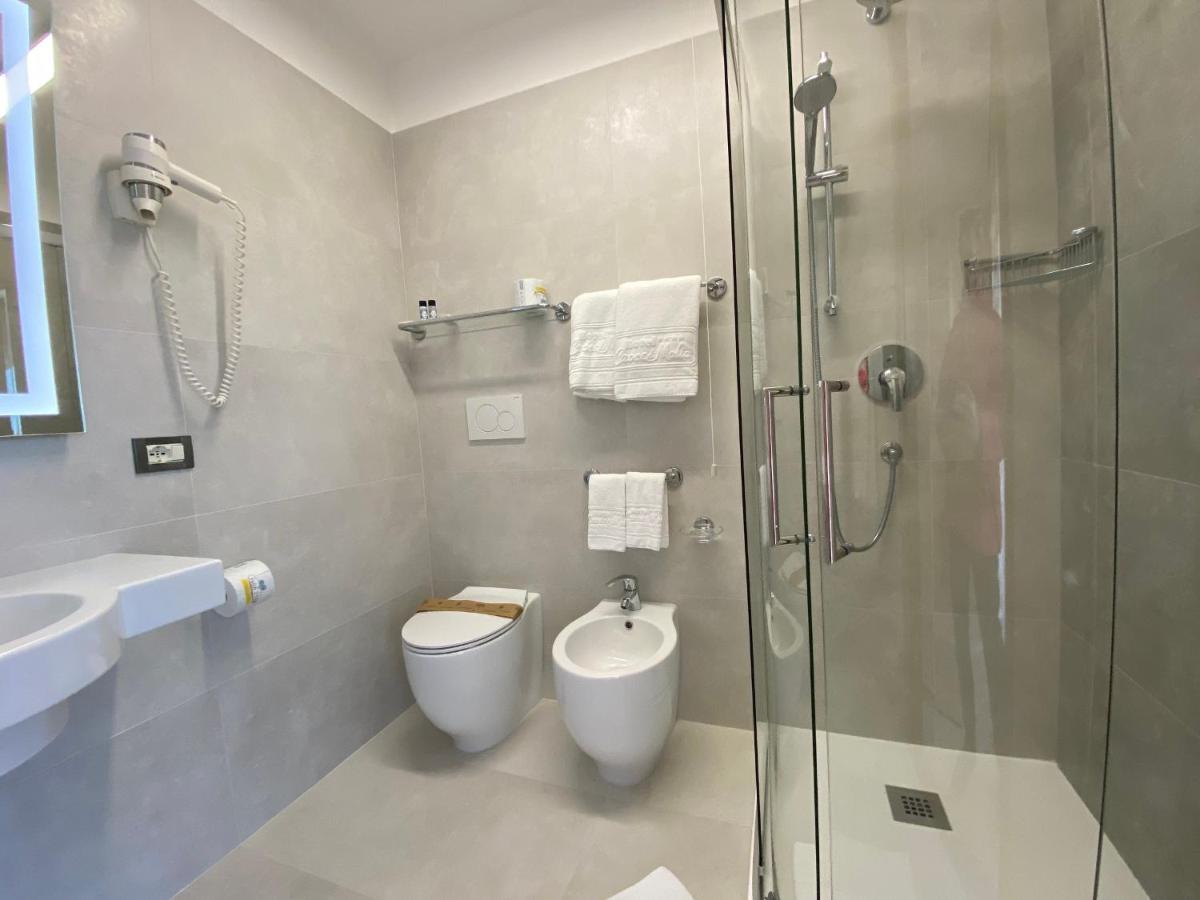 Hotel Croce Di Malta Λινιάνο Σαμπιαντόρο Εξωτερικό φωτογραφία