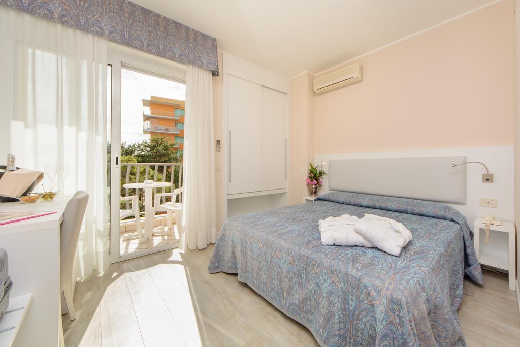 Hotel Croce Di Malta Λινιάνο Σαμπιαντόρο Εξωτερικό φωτογραφία