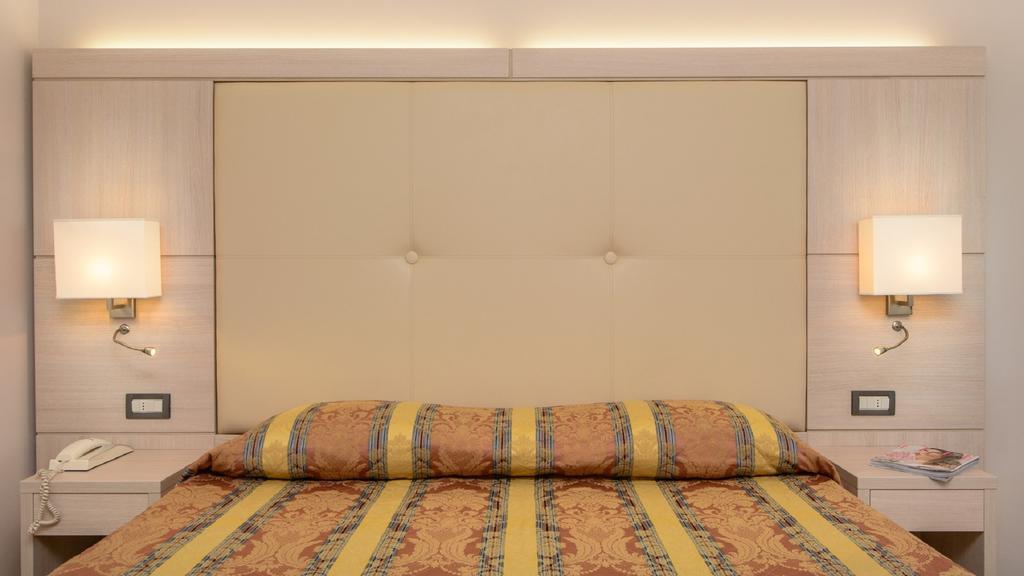 Hotel Croce Di Malta Λινιάνο Σαμπιαντόρο Εξωτερικό φωτογραφία